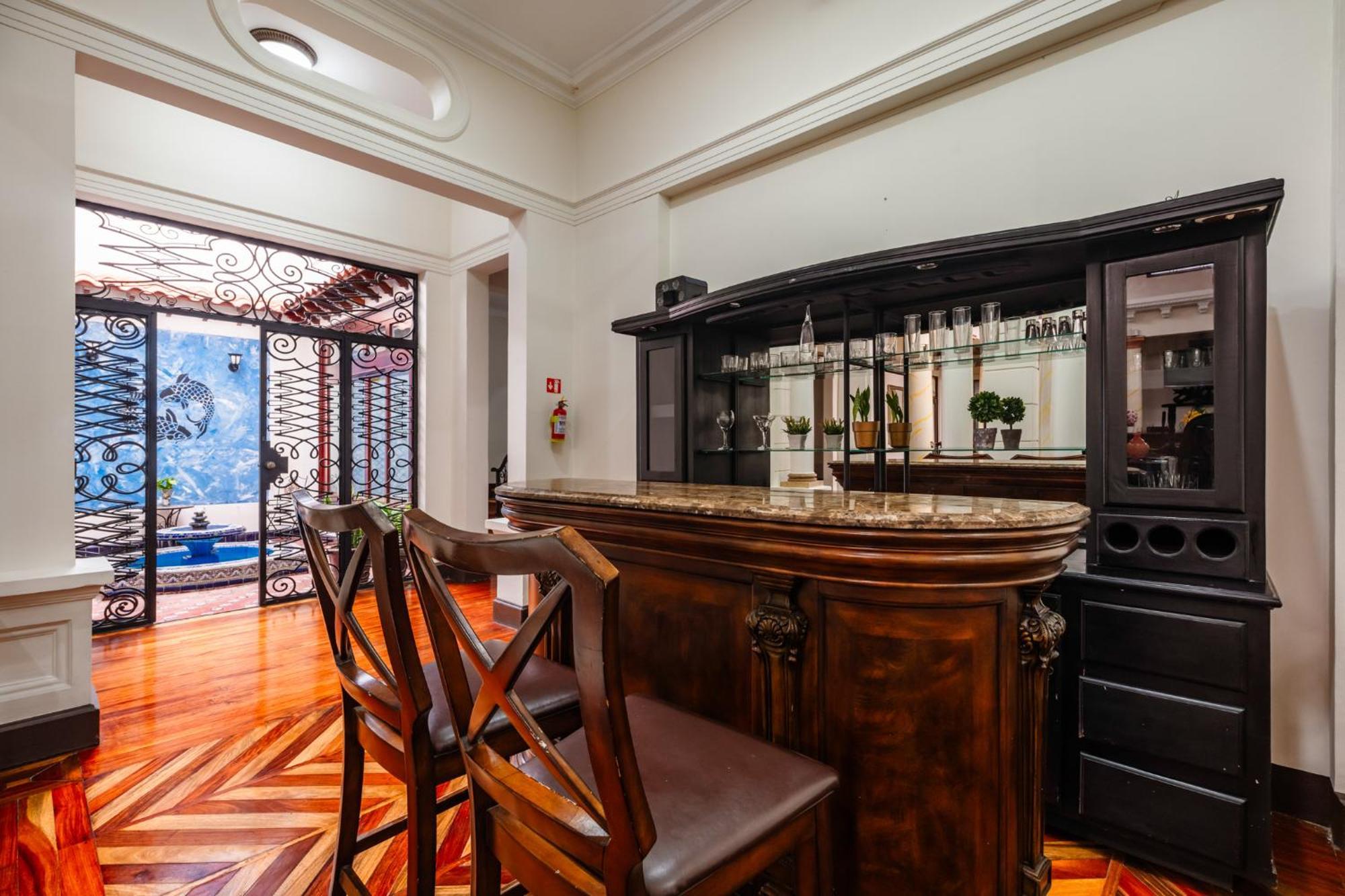 סן חוזה Hotel Majestad מראה חיצוני תמונה