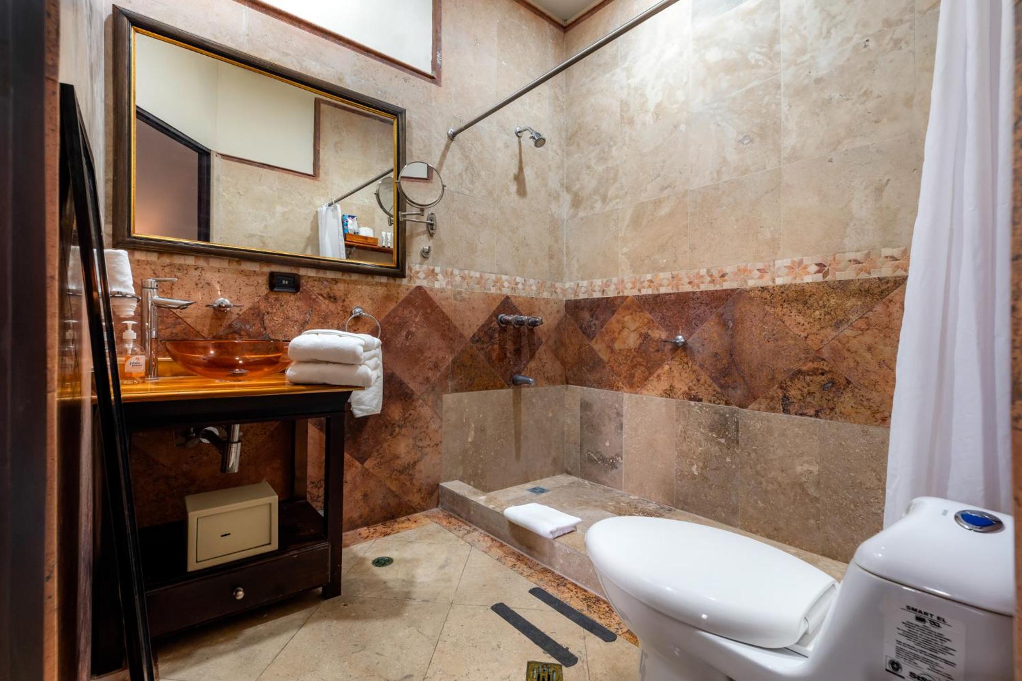 סן חוזה Hotel Majestad מראה חיצוני תמונה