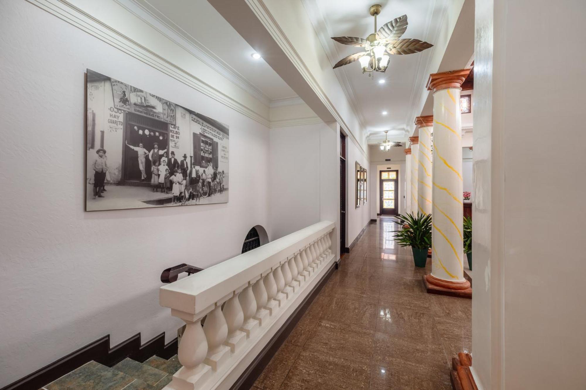 סן חוזה Hotel Majestad מראה חיצוני תמונה