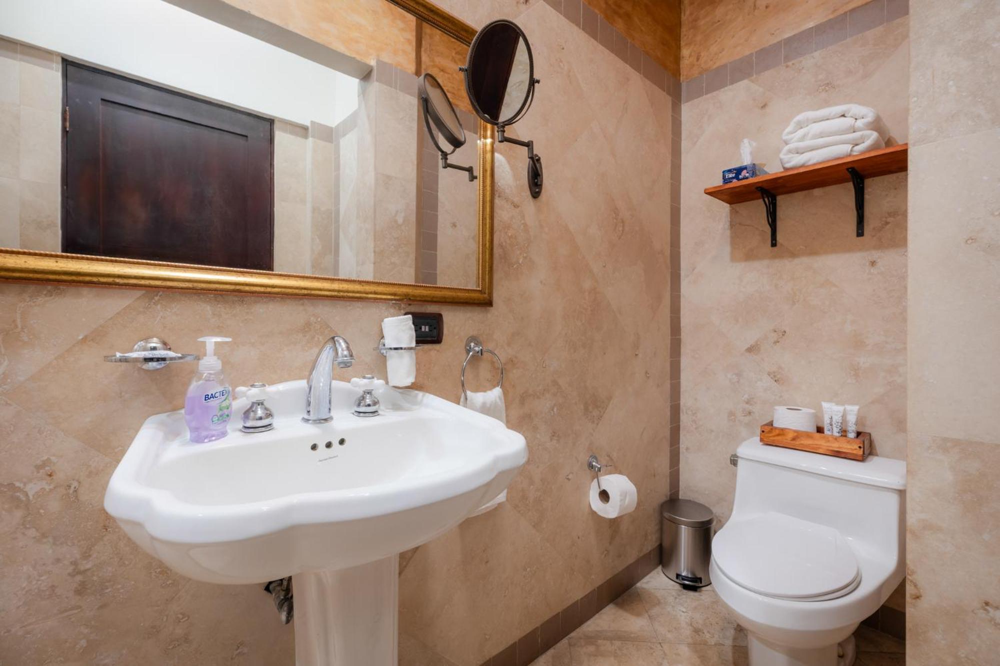 סן חוזה Hotel Majestad מראה חיצוני תמונה
